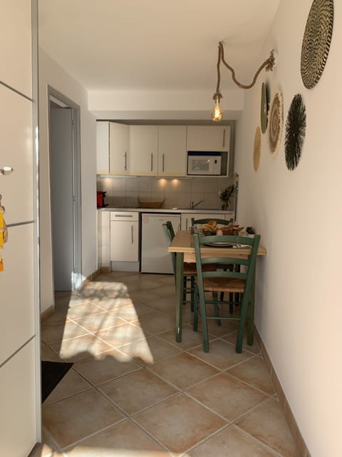 Comfort Apartment | Private kitchenette | Full-size fridge, microwave, stovetop, espresso maker