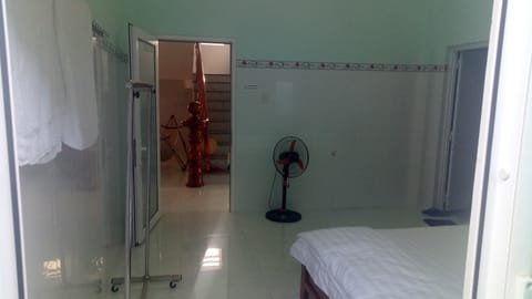 Standard Double Room | Iron/ironing board, free WiFi