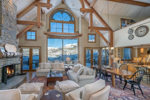 The living and dining area of this Telluride ski rental.