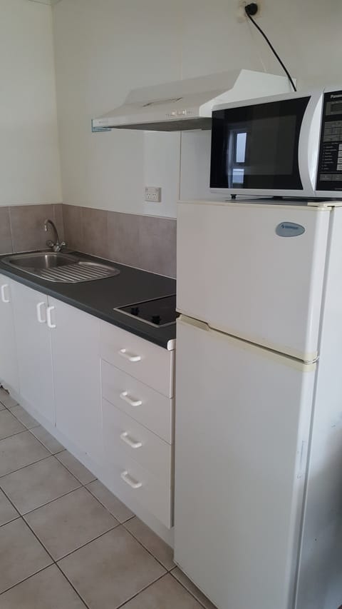 Cribs/infant beds, WiFi, bed sheets