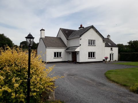 Wellfield Farmhouse - the perfect place to stay for your holiday in Ireland.