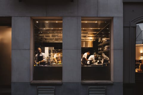 Breakfast, lunch, dinner served; international cuisine