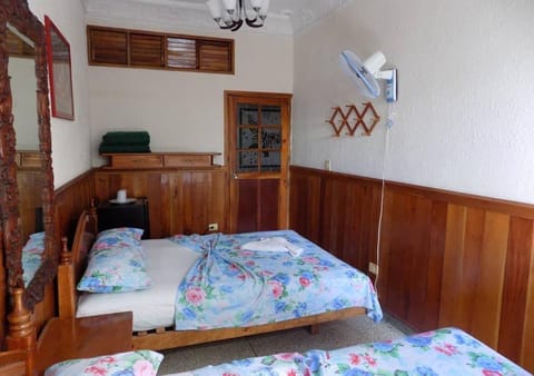 Comfort Quadruple Room | Minibar, individually decorated, individually furnished