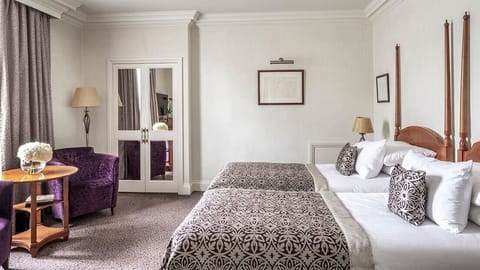 Executive Double Room | Hypo-allergenic bedding, in-room safe, individually decorated