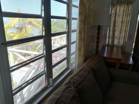 Ocean View King Studio  | Free WiFi, bed sheets