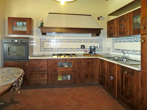 Cabinetry, Countertop, Kitchen Sink, Sink, Furniture, Drawer, Kitchen, Wood, Kitchen Appliance, Tap