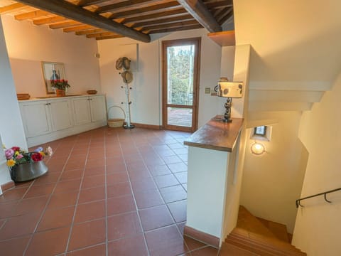 Property, Houseplant, Cabinetry, Wood, Building, Interior Design, Flooring, Floor, House, Plant