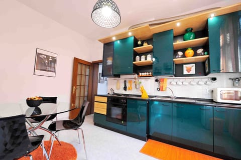 Apartment, 1 Bedroom, City View | Interior