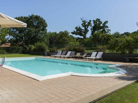 Water, Swimming Pool, Plant, Rectangle, Sky, Shade, Tree, Grass, Outdoor Furniture, Composite Material