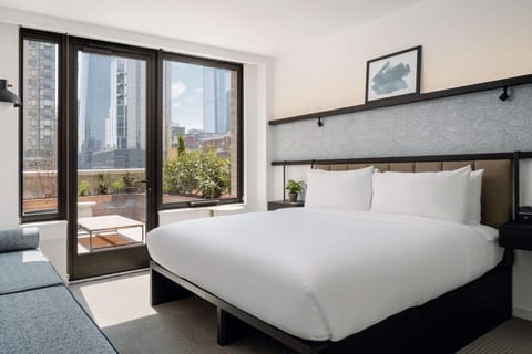 Room, 1 King Bed, Terrace, City View | Hypo-allergenic bedding, in-room safe, desk, laptop workspace