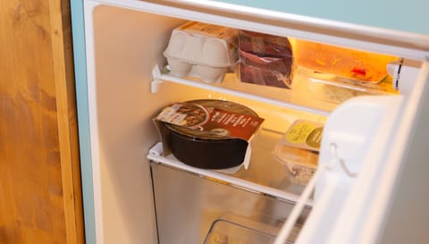 Deluxe Cottage, Private Bathroom (43 BBEscapes) | Shared kitchen | Highchair