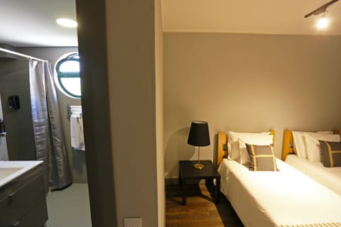 Twin Room, Private Bathroom | Soundproofing, free WiFi, bed sheets