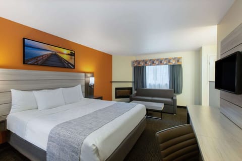 Standard Room, 1 King Bed, Fireplace | Desk, iron/ironing board, free cribs/infant beds, rollaway beds