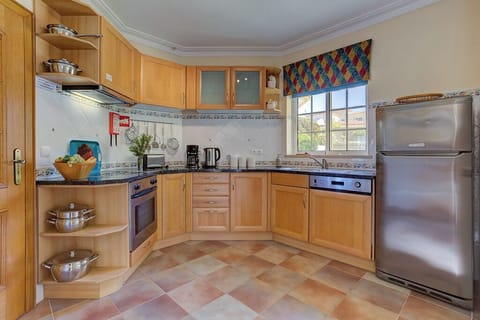 Apartment, 2 Bedrooms, Sea View | Private kitchen | Full-size fridge, microwave, stovetop, dishwasher