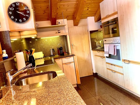 3 room apartment with balcony | Private kitchen
