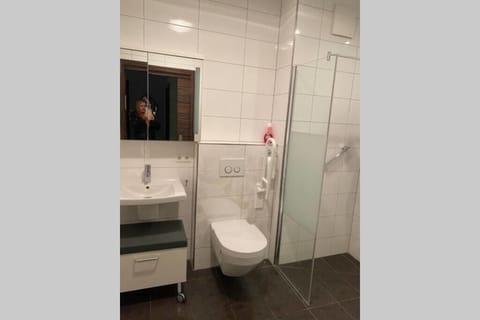 Luxury Apartment, 2 Bedrooms, Terrace | Bathroom | Shower, towels