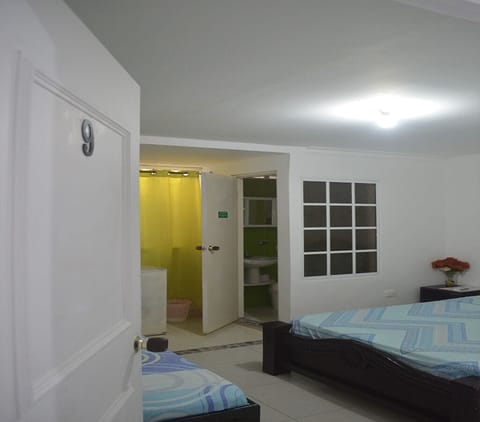 Basic Triple Room | Minibar, free WiFi, bed sheets