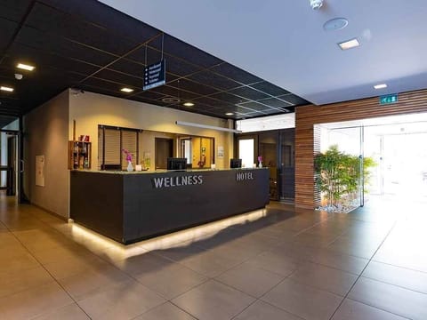 Sauna, hot tub, Turkish bath, body treatments, hydrotherapy