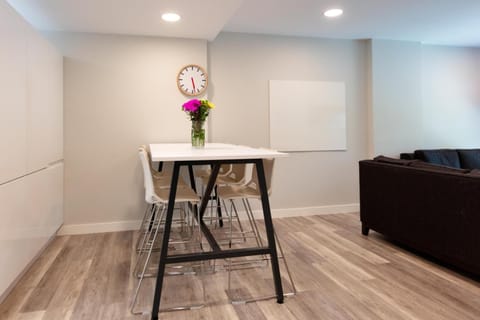 Double Room | Living room | Flat-screen TV