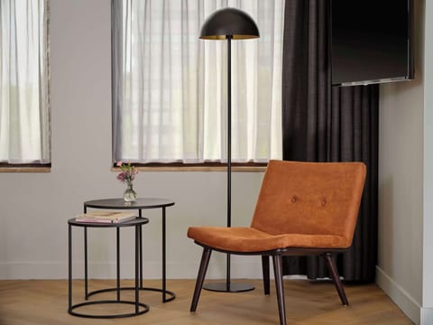 Deluxe Suite, 1 Bedroom | Hypo-allergenic bedding, down comforters, minibar, in-room safe