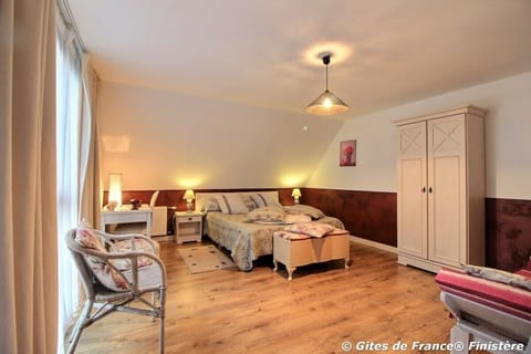 Standard Double Room (Coco et caramel) | Individually decorated, individually furnished, desk, iron/ironing board