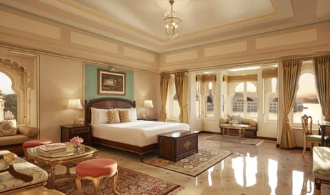Luxury Suite (Luxury) | Frette Italian sheets, premium bedding, down comforters, pillowtop beds