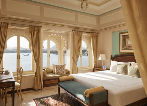 Grand Suite (Luxury) | Frette Italian sheets, premium bedding, down comforters, pillowtop beds