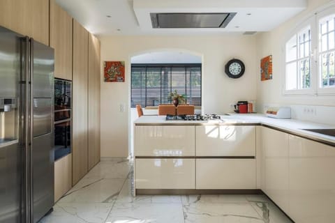 Open Kitchen
