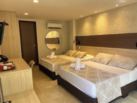 Superior Twin Room | 1 bedroom, minibar, in-room safe, desk