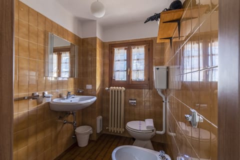 Standard Double Room, Balcony, Mountain View | Bathroom | Shower, hair dryer, slippers, bidet