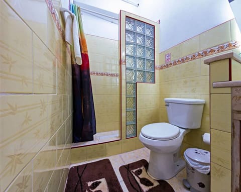 Comfort Room | Bathroom | Shower, bidet, towels