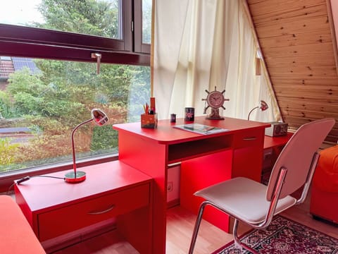 Furniture, Property, Plant, Table, Window, Building, Wood, Interior Design, Chair, Kitchen