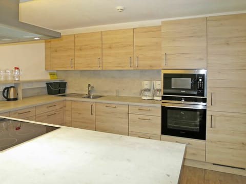 Cabinetry, Countertop, Kitchen Sink, Property, Furniture, Tap, Sink, Kitchen Appliance, Kitchen Stove, Home Appliance