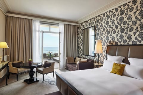 Deluxe Room, 1 King Bed, Terrace, Sea View | Premium bedding, down comforters, pillowtop beds, minibar