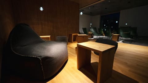 Sauna, hot tub, steam room, body treatments, aromatherapy