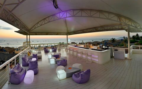 Rooftop bar, ocean views, open daily