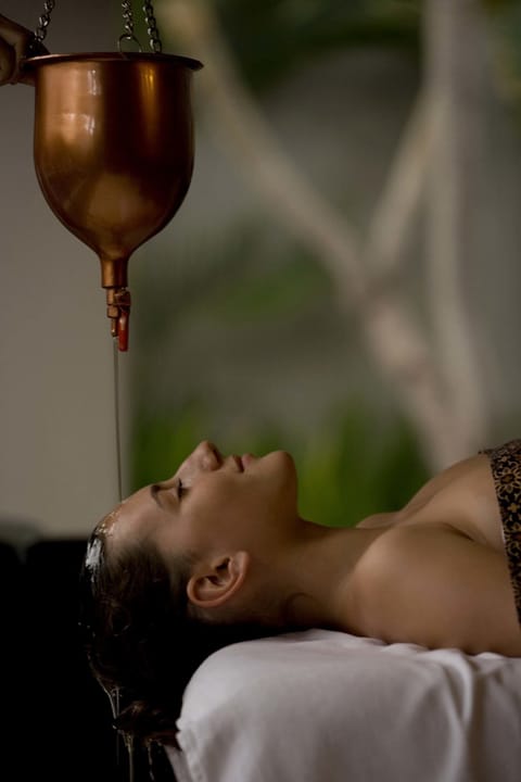 Couples treatment rooms, sauna, body treatments, aromatherapy