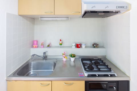 Apartment near Shibuya Station, 3bed, Non smoking | Private kitchen | Fridge, microwave