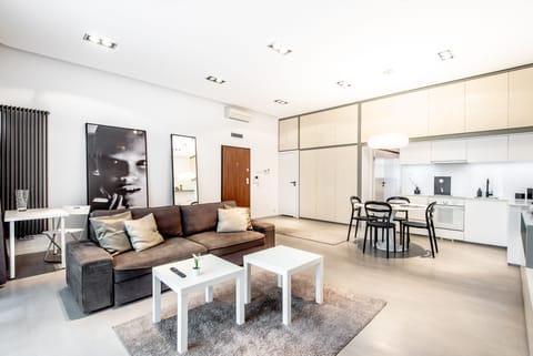 City Apartment | Living room | Flat-screen TV