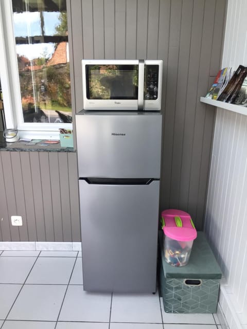 Shared fridge, microwave, espresso maker, coffee/tea maker