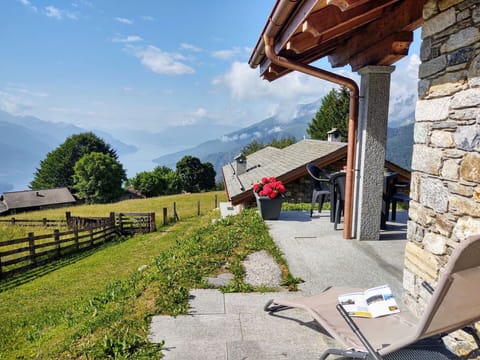 Cloud, Sky, Plant, Daytime, Property, Road Surface, Tree, Shade, Wood, Building