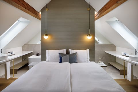 Loft (Felix) | Premium bedding, memory foam beds, minibar, in-room safe