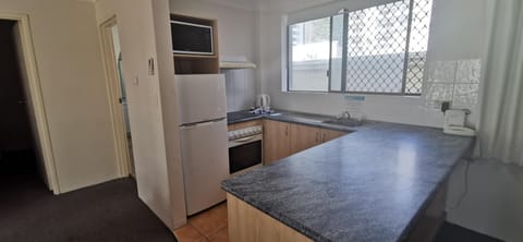 1 Bedroom Apartment | Private kitchen | Fridge, microwave, stovetop, electric kettle