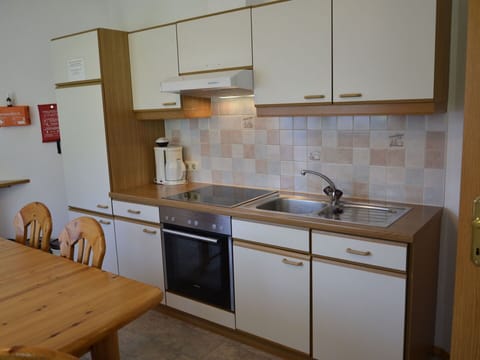 Kitchen Sink, Sink, Cabinetry, Tap, Countertop, Furniture, Kitchen, Wood, Interior Design, Plumbing Fixture