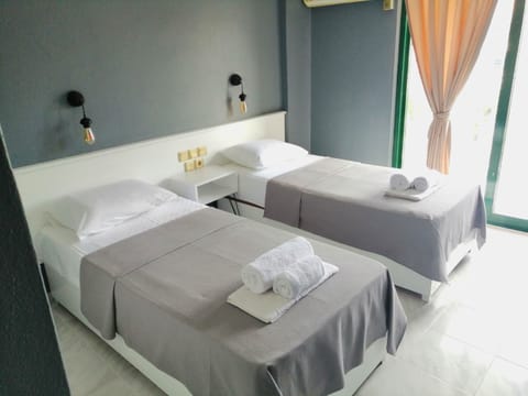 Economy Twin Room | Free WiFi