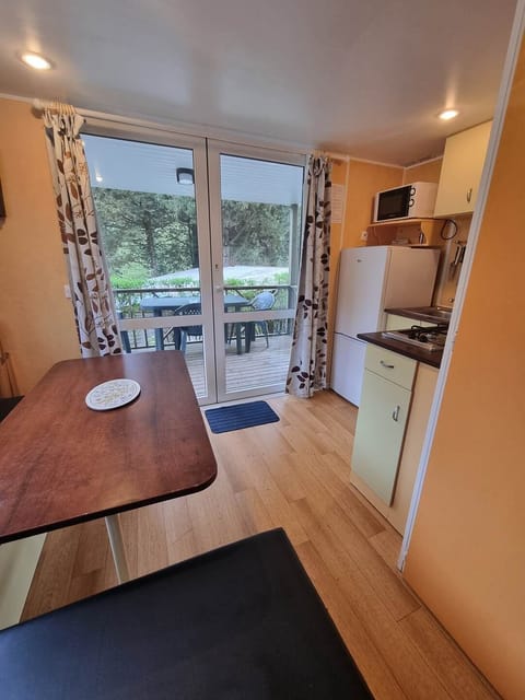 Camping l'Orée Des Cévennes cuisine (3)