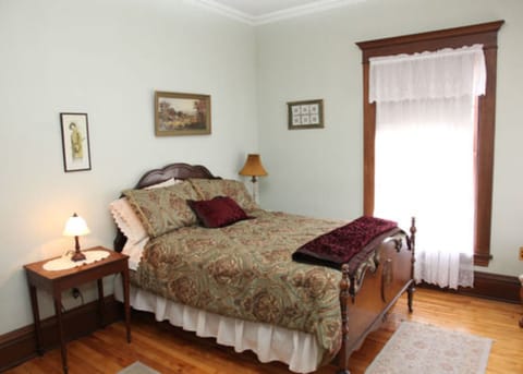 The Lily of the Valley Room (2nd floor) | Individually decorated, iron/ironing board, rollaway beds, free WiFi