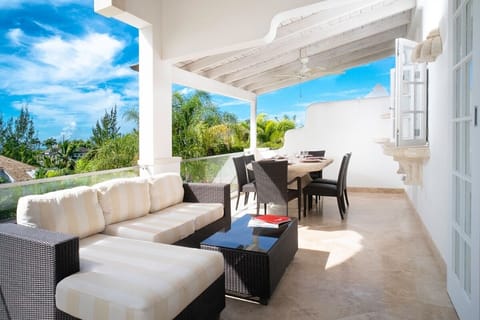 Villa, 3 Bedrooms | Outdoor dining