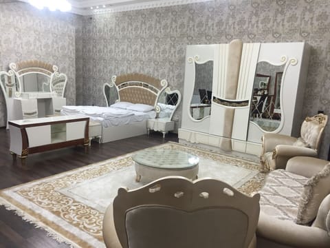 Luxury Villa | Desk, iron/ironing board, free WiFi, bed sheets