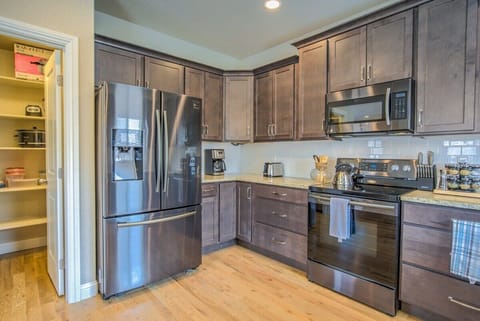 Granite & stainless steel